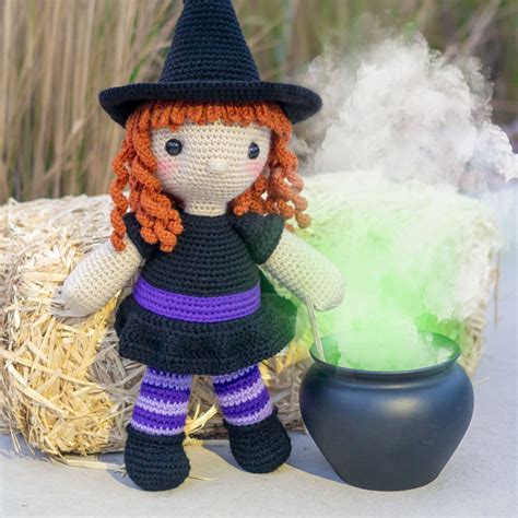 Thw crocheting witch